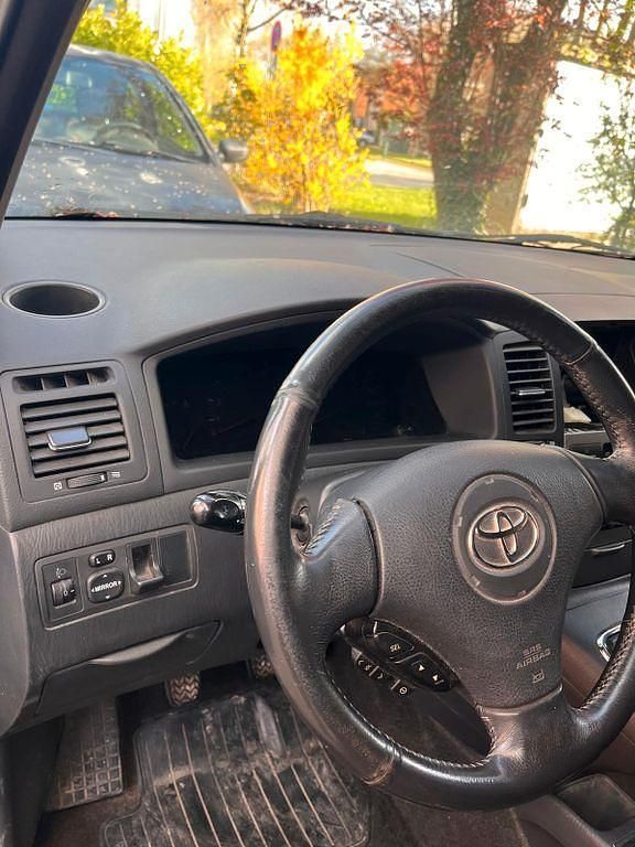 Gebraucht Toyota Verso 110 PS (80 kW) 2012 Schwarz Van / Kleinbus