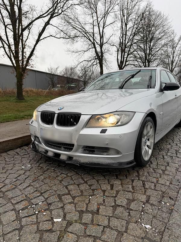 Gebraucht BMW 330 258 PS (189 kW) 2006 Silber Limousine