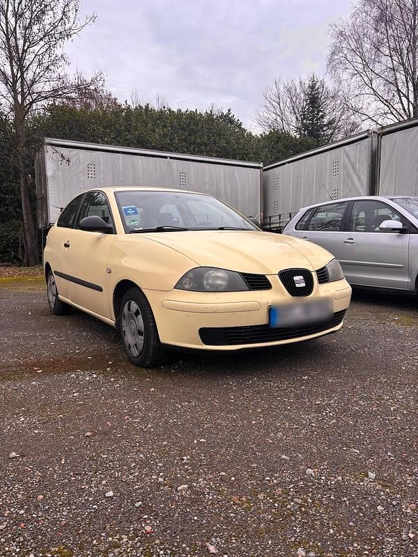 Gelb Gebraucht 2005 Seat Ibiza Kleinwagen | 1.150 € (Guter Preis) - Bild 1/4