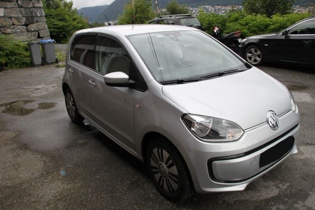Brugt VW e-up! high up! 60 kW (82 HK) 2014 Sølv Hatchback