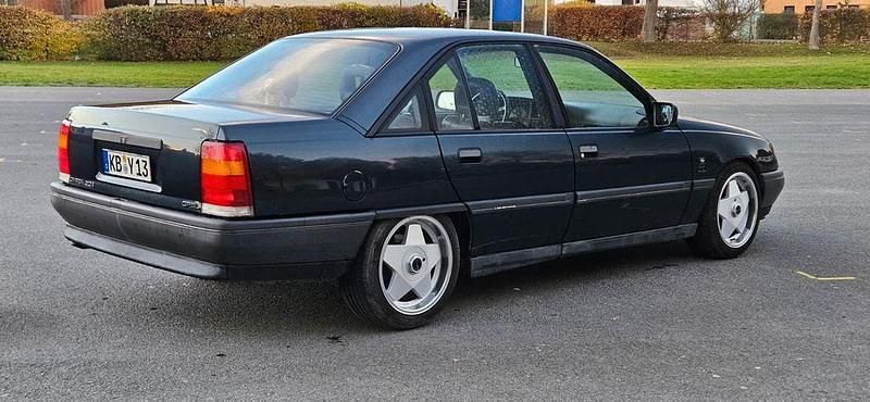 Gebraucht Opel Omega 114 PS (83 kW) 1989 Blau Limousine