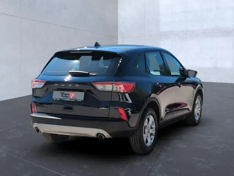 Usado Ford Kuga Cool & Connect 225 HP (165 kW) 2022 Azul SUV