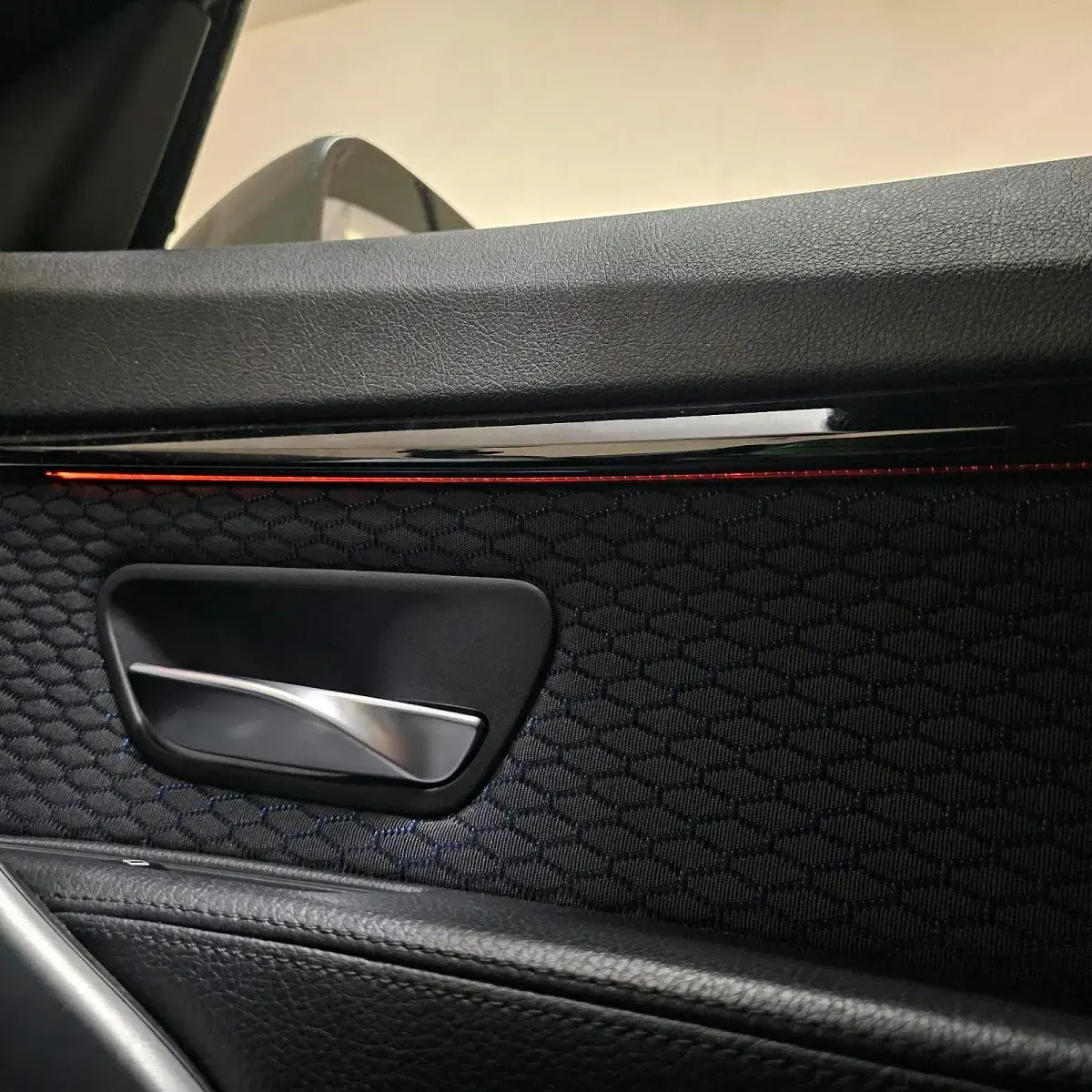 Gebraucht BMW 320 M Sport 184 PS (135 kW) 2014 Schwarz Limousine
