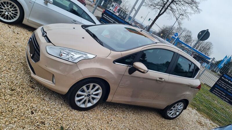 Braun Gebraucht 2017 Ford B-MAX Titanium Van / Kleinbus | 7.800 € (Guter Preis) - Bild 1/4