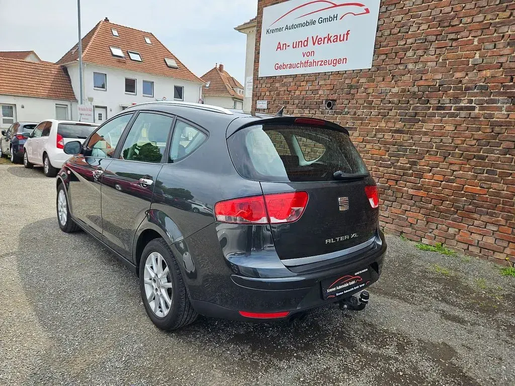 Gebraucht Seat Altea Stylance 140 PS (102 kW) 2011 Grau Van / Kleinbus