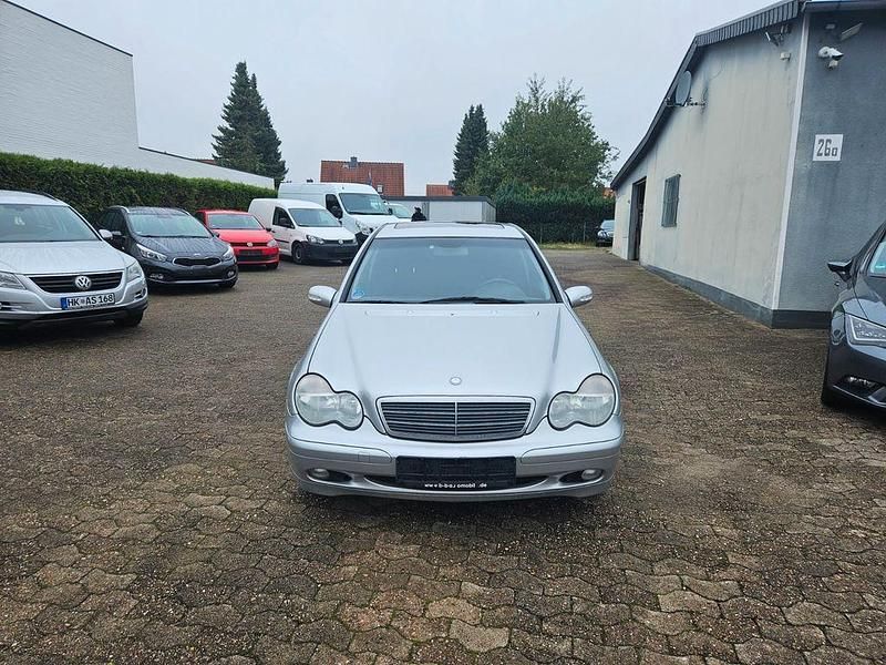 Silber Gebraucht 2002 Mercedes C180 Limousine | 999 € (Superpreis) - Bild 1/4