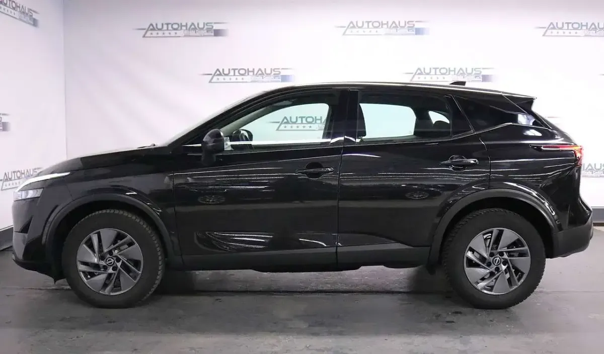Gebraucht Nissan Qashqai 360º 158 PS (116 kW) 2022 Black (m) SUV