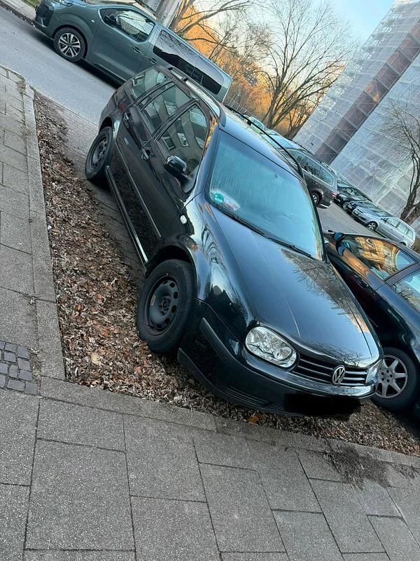 Schwarz Gebraucht 2005 VW Golf IV Kombi | 1.299 € (Guter Preis) - Bild 1/4