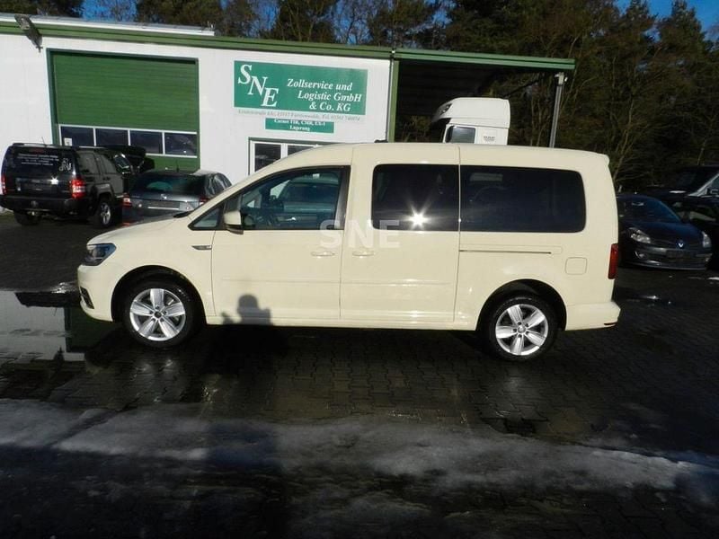 Gelb Gebraucht 2018 VW Caddy Maxi Comfortline Van / Kleinbus | 7.290 € (Superpreis) - Bild 1/4