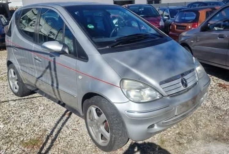 Silber Gebraucht 2002 Mercedes A190 Avantgarde Van / Kleinbus | 500 € (Fairer Preis) - Bild 1/4