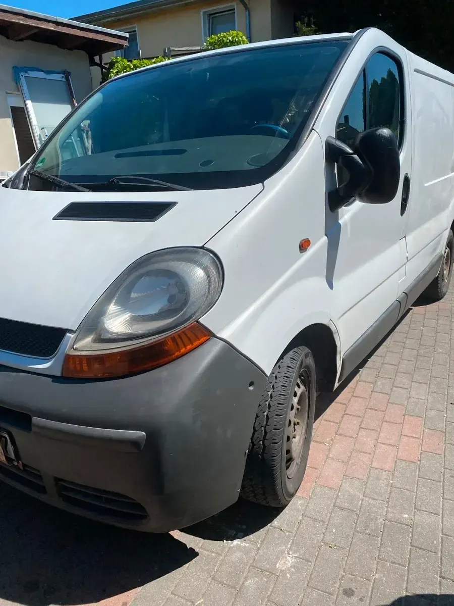 Gebraucht Renault Trafic 80 PS (58 kW) 2004 Weiß Van / Kleinbus