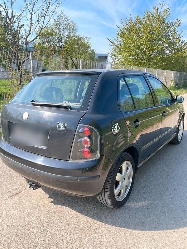 Gebraucht Skoda Fabia 75 PS (55 kW) 2002 Schwarz Kleinwagen