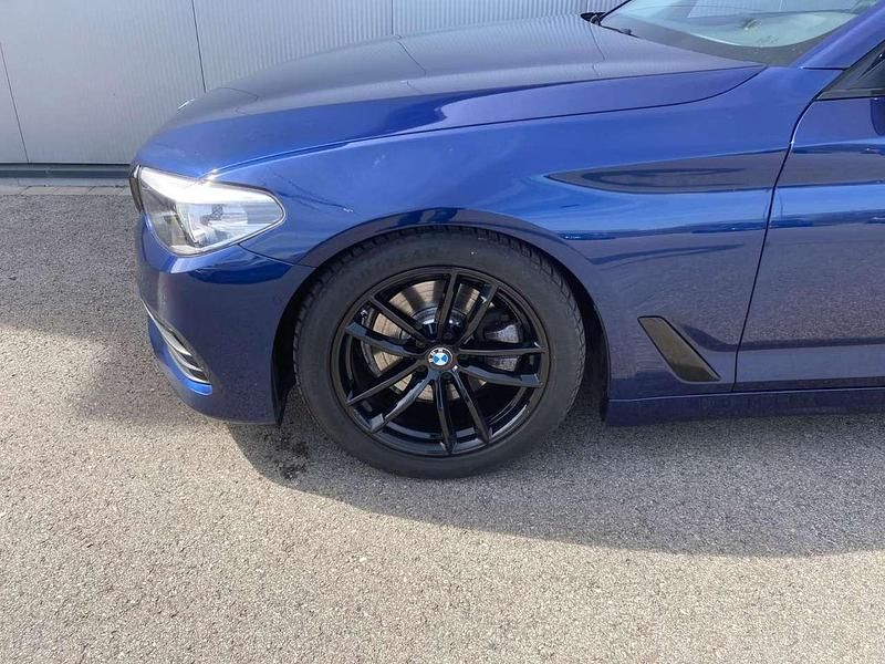 Gebraucht BMW 520 190 PS (139 kW) 2019 Mediterranblau metallic Kombi