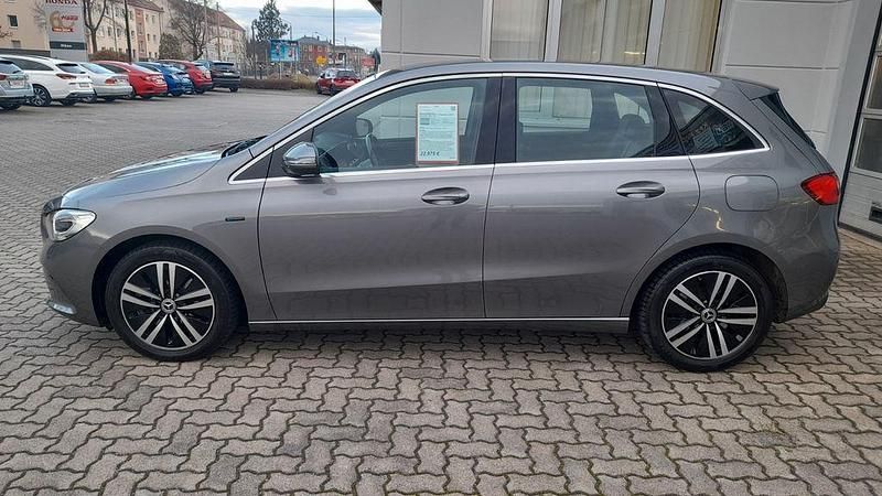 Używany Mercedes E250 Progressive 160 KM (117 kW) 2021 Szary Sedan/Limuzyna