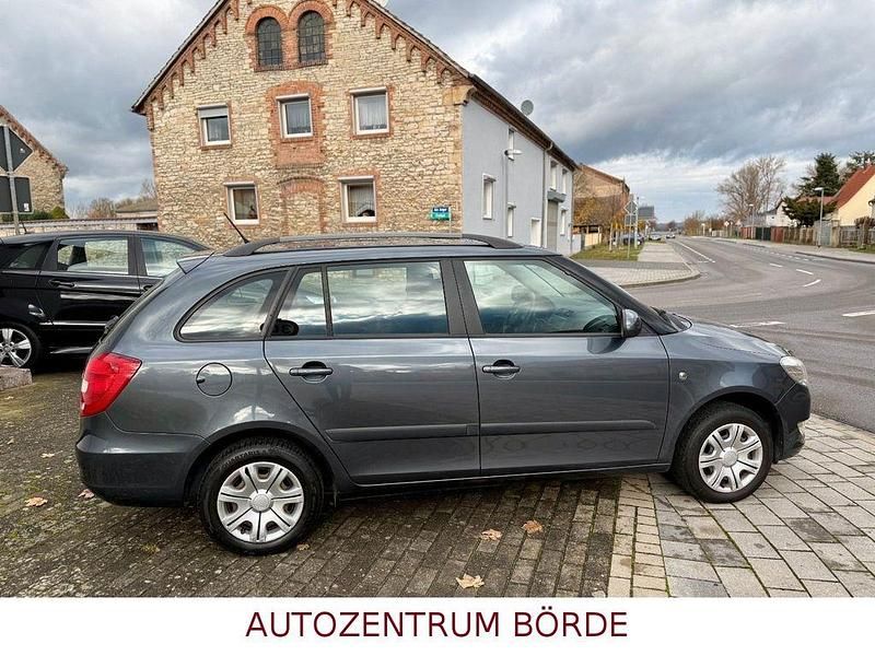 Gebraucht Skoda Fabia Ambition 69 PS (50 kW) 2012 Grau Kombi