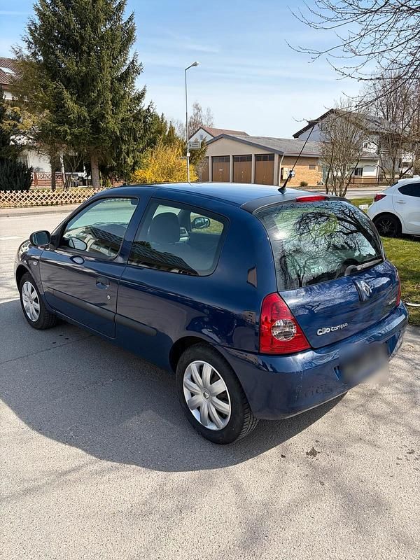 Gebraucht Renault Clio II Campus 58 PS (42 kW) 2006 Blau Kleinwagen