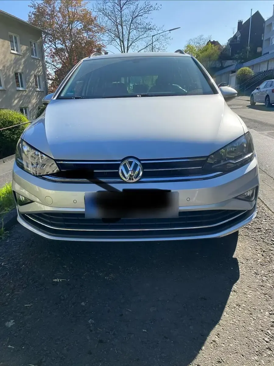 Gebraucht VW Golf VII 130 PS (95 kW) 2019 Silber Limousine