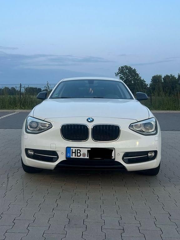 Weiß Gebraucht 2012 BMW 116 Sport Line Kleinwagen | 7.500 € (Fairer Preis) - Bild 1/4