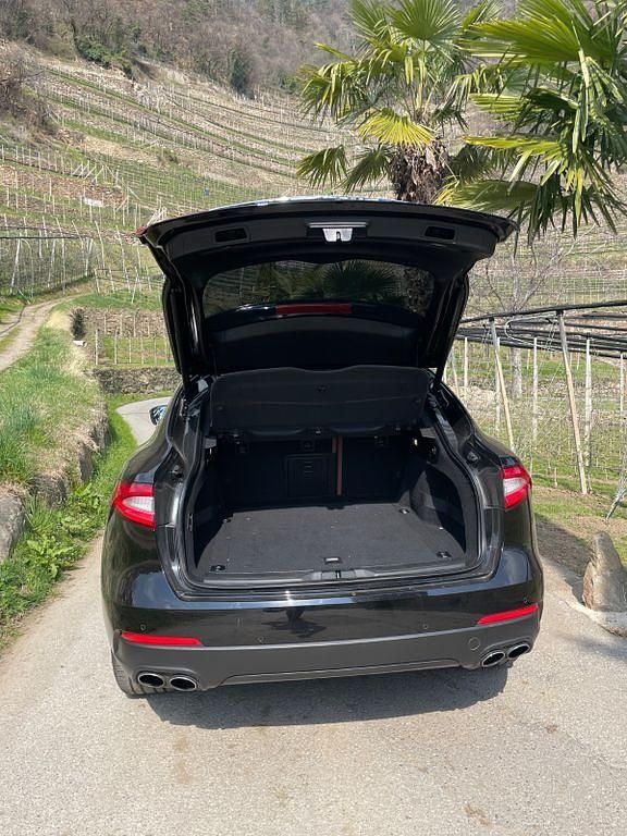 Gebraucht Maserati Levante 349 PS (256 kW) 2018 Schwarz SUV