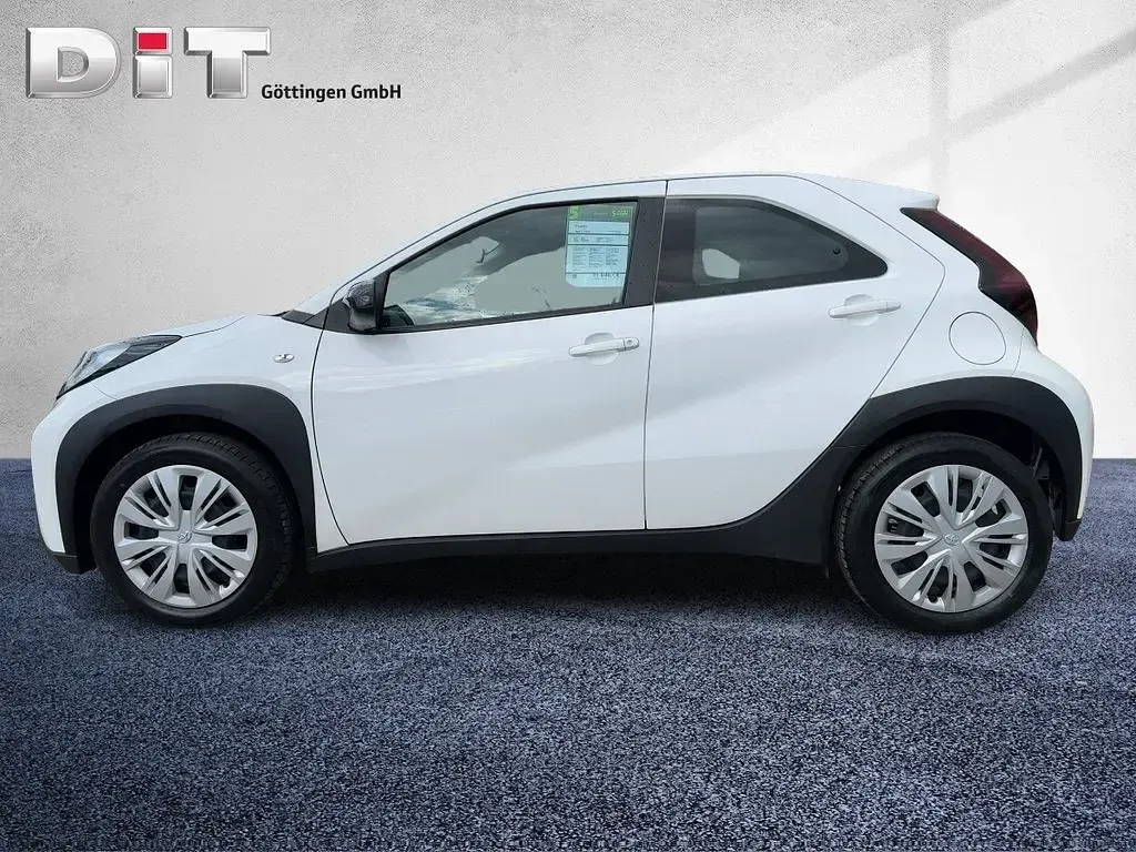 Gebraucht Toyota Aygo X Play 72 PS (52 kW) 2022 Weiß SUV