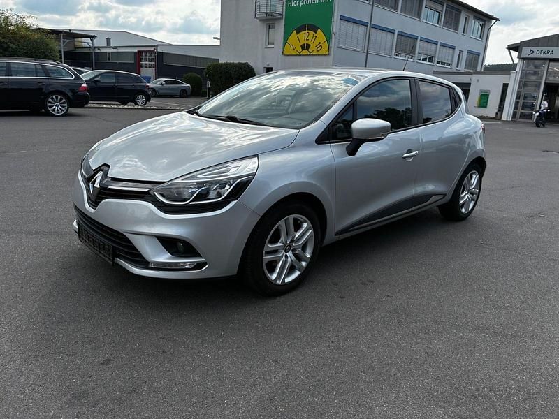 Silber Gebraucht 2018 Renault Clio IV LIMITED Kleinwagen | 7.500 € (Guter Preis) - Bild 1/4