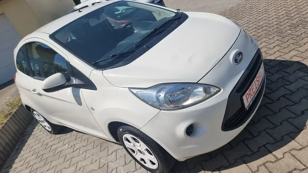 Używany Ford Ka 69 KM (50 kW) 2016 Biały Hatchback