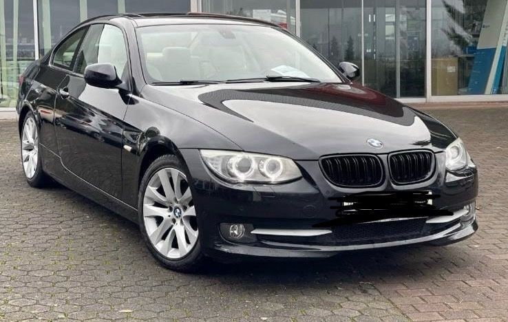 Schwarz Gebraucht 2010 BMW 318 Sport Line Coupé | 7.600 € (Fairer Preis) - Bild 1/4