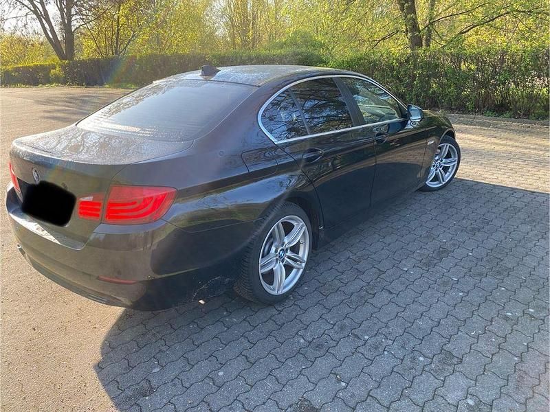 Usata BMW 525 218 CV (160 kW) 2012 Nero Berlina