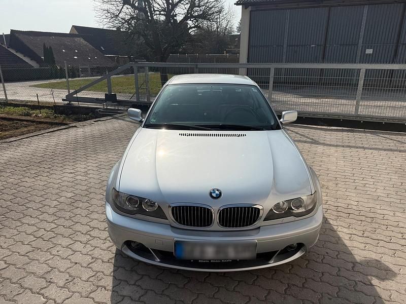 Gebraucht BMW 320 171 PS (125 kW) 2003 Silber Coupé