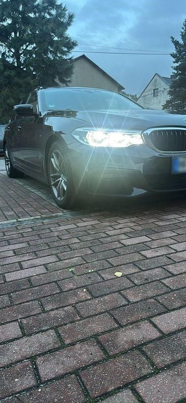 Gebraucht BMW 530 Shadowline 265 PS (194 kW) 2018 Schwarz Kombi