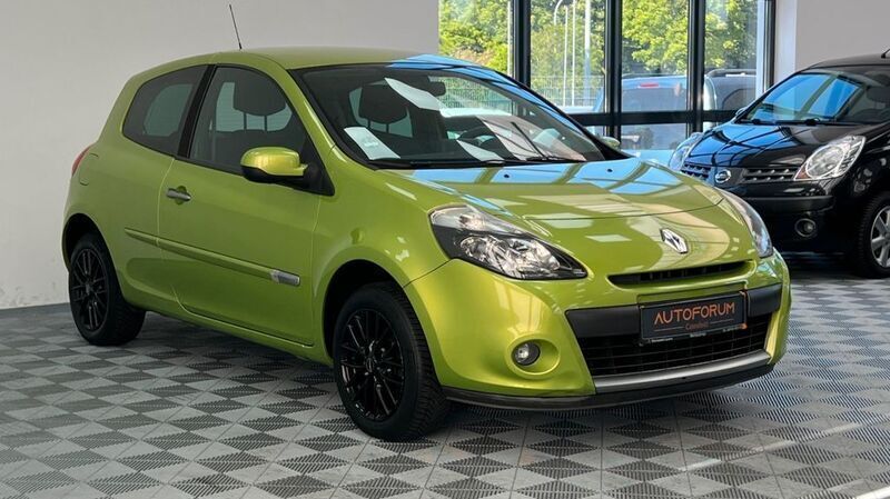 Grün Gebraucht 2009 Renault Clio III Dynamique Kleinwagen | 4.444 € (Etwas zu teuer) - Bild 1/4