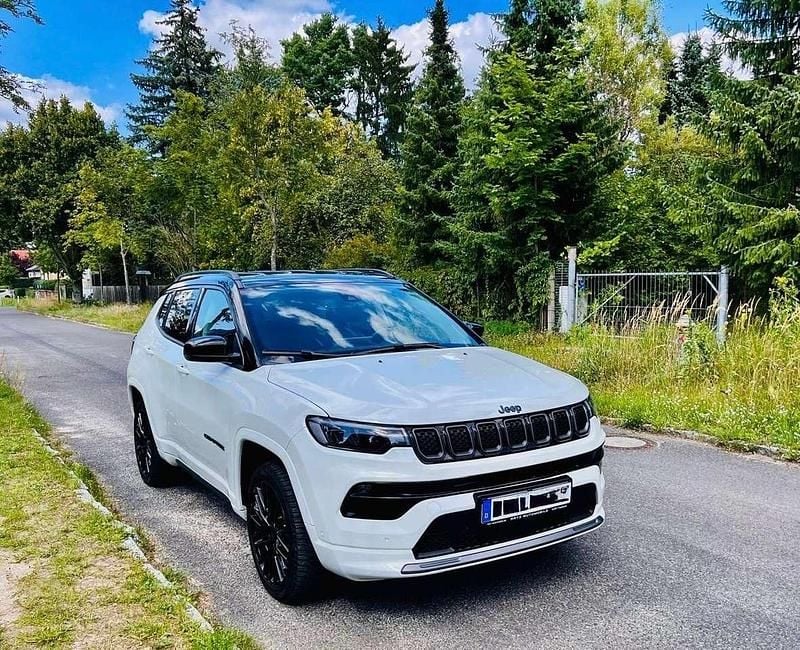 Weiß Gebraucht 2022 Jeep Compass SUV | 22.450 € (Superpreis) - Bild 1/4