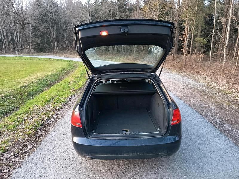 Gebraucht Audi A4 160 PS (117 kW) 2005 Blau Kombi