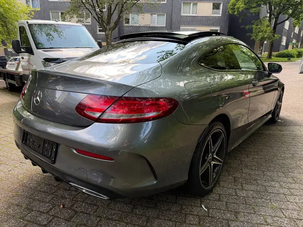 Gebraucht Mercedes C220 AMG line 170 PS (125 kW) 2017 Grau Coupé