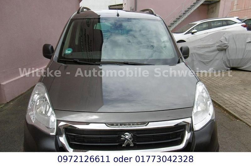 Gebraucht Peugeot Partner Tepee 110 PS (80 kW) 2018 Grau Van / Kleinbus