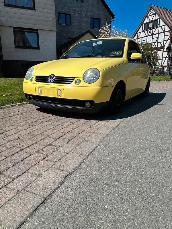 Second-hand VW Lupo 74 CP (54 kW) 2000 Galben Hatchback