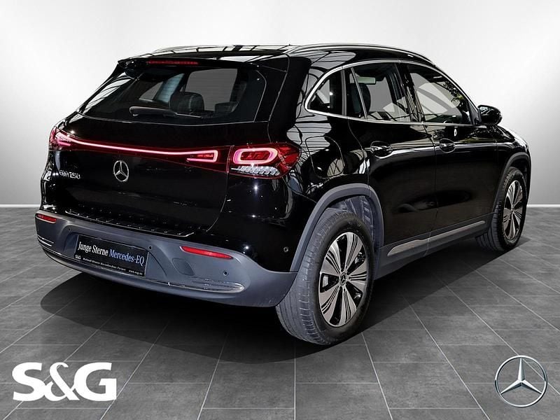 Gebraucht Mercedes EQA250 Progressive 139 kW (190 PS) 2023 Unilack nachtschwarz SUV