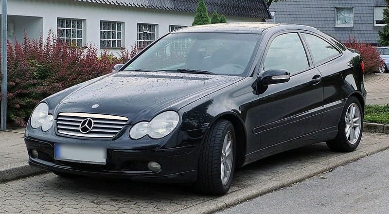 Gebraucht Mercedes C200 163 PS (119 kW) 2004 Schwarz Limousine