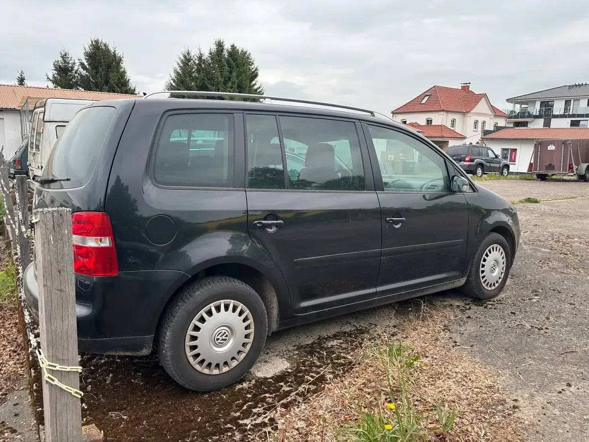 Gebraucht VW Touran 140 PS (102 kW) 2005 Schwarz Van / Kleinbus
