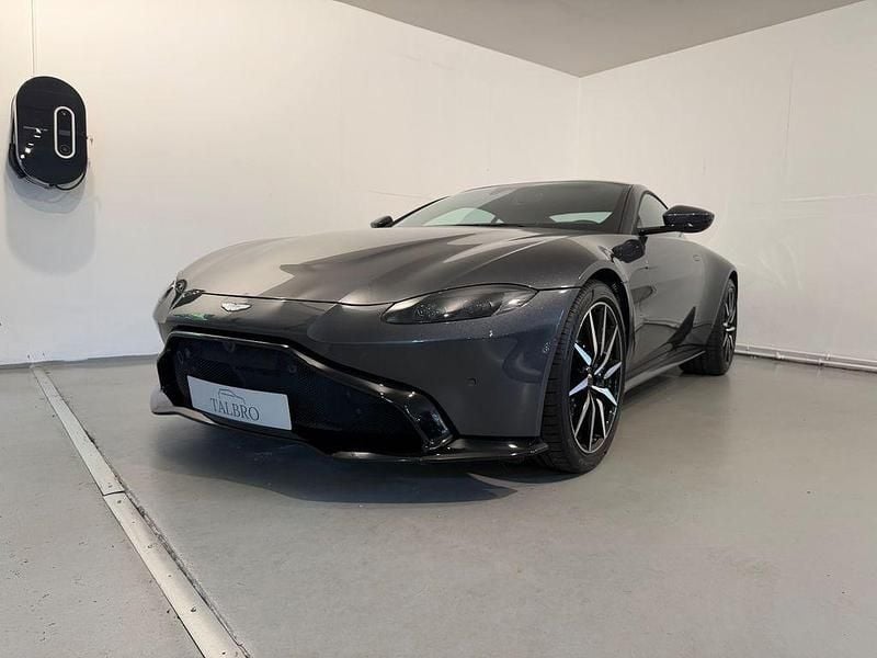Grau Gebraucht 2019 Aston Martin V8 Vantage Coupé | 99.960 € (Superpreis) - Bild 1/4