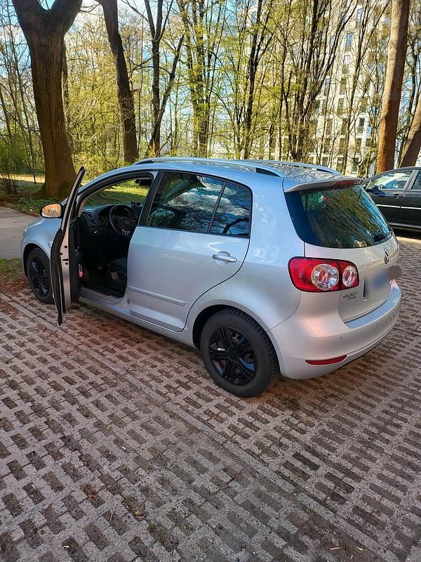 Gebraucht VW Golf VI 81 PS (59 kW) 2012 Grau Kleinwagen