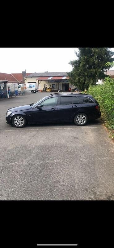 Blau Gebraucht 2010 Mercedes 220 Kombi | 3.500 € (Superpreis) - Bild 1/4