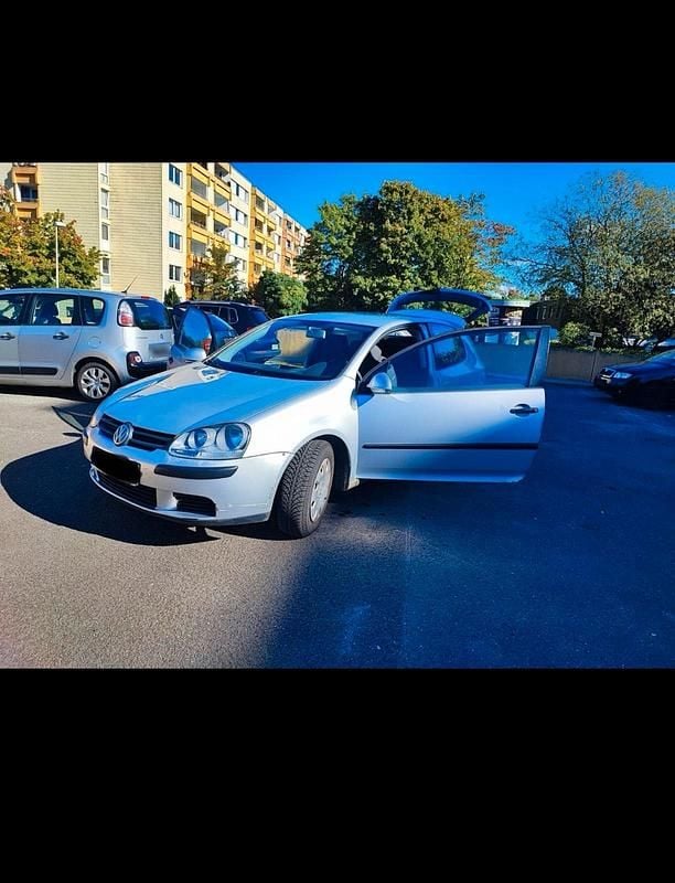 Gebraucht VW Golf 75 PS (55 kW) 2004 Silber Coupé