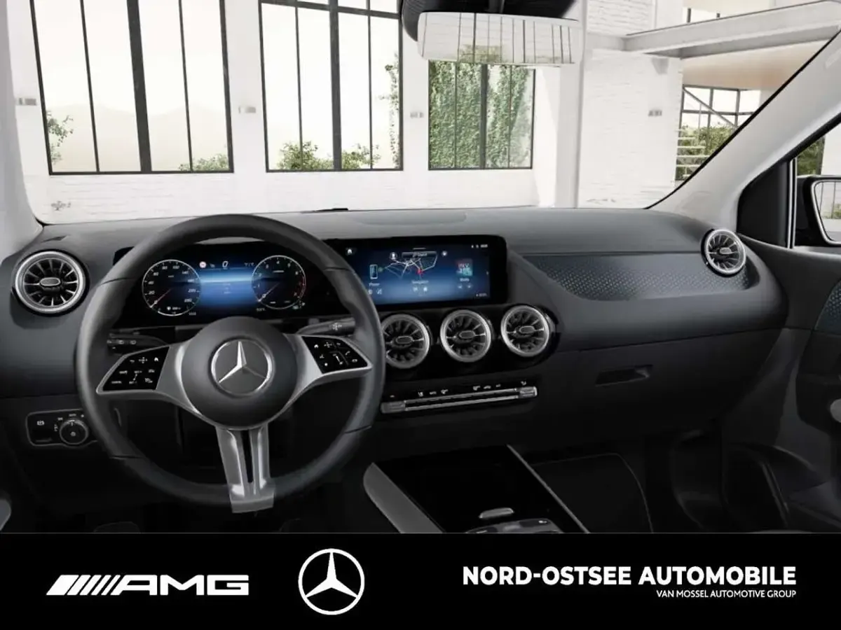Gebraucht Mercedes B200 Advanced Plus 163 PS (119 kW) 2025 Metalliclack kosmosschwarz Kleinwagen