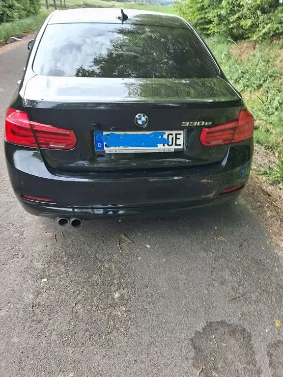 Gebraucht BMW 330e Advantage 252 PS (185 kW) 2017 Schwarz Limousine
