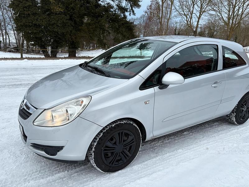 Gebraucht Opel Corsa 80 PS (58 kW) 2007 Silber Kleinwagen