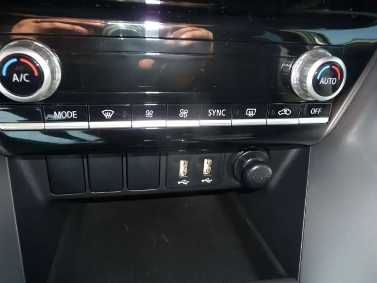 Neu Mitsubishi Eclipse Cross Plus 188 PS (138 kW) 2025 Andenweiß SUV