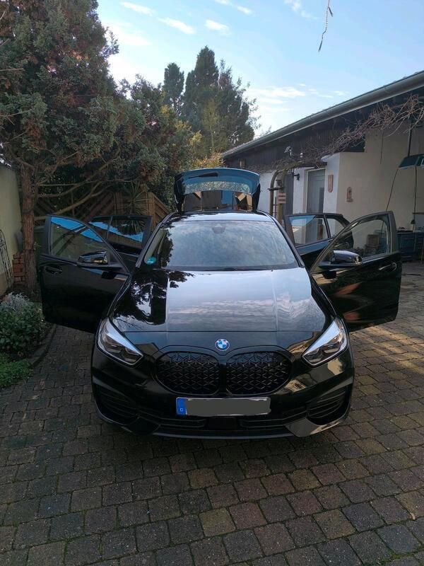 Schwarz Gebraucht 2019 BMW 118 Advantage Kleinwagen | 16.000 € (Fairer Preis) - Bild 1/4