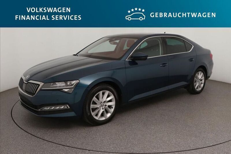 Lavablau metallic Gebraucht 2022 Skoda Superb Style Limousine | 34.400 € (Fairer Preis) - Bild 1/4