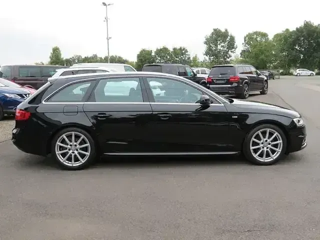 Gebraucht Audi A4 S-Line 177 PS (130 kW) 2015 Schwarz Kombi
